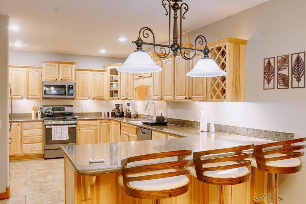 Relaxingrejuvenating 4Br 3 And Half Ba Cabin Munds Park ภายนอก รูปภาพ